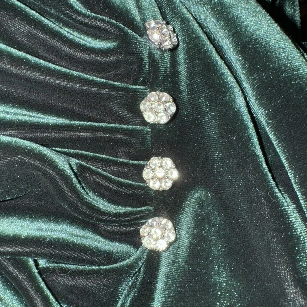 Signature By Robbie Bee Women's Dress Size 16 Green‎ Velvet Whimsical